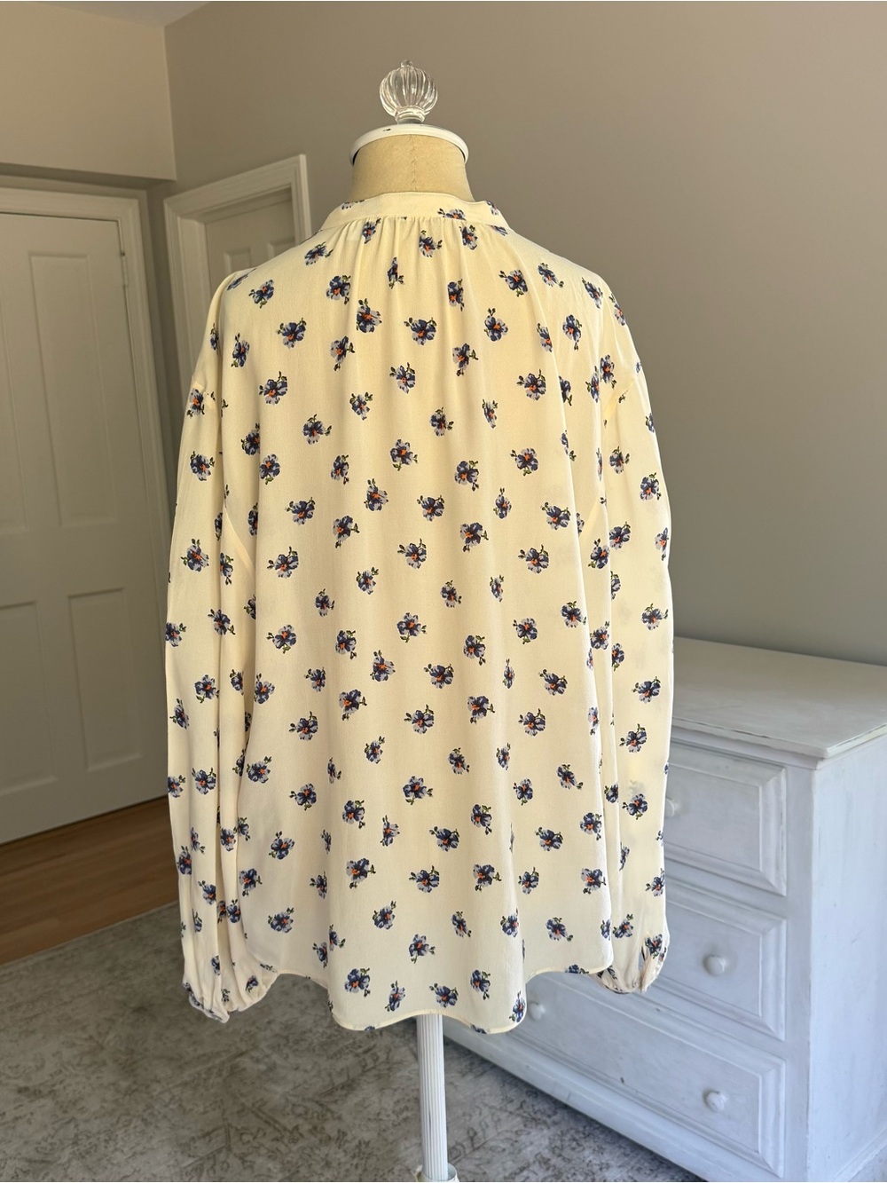Cream Silk Floral Shirt - Picture 2 of 5